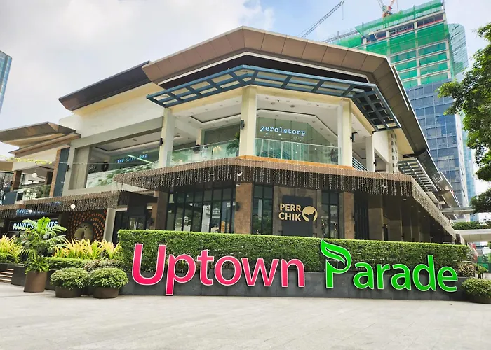 Bgc One Uptown King Bed 3 Min Walk To Malls And Restaurants *