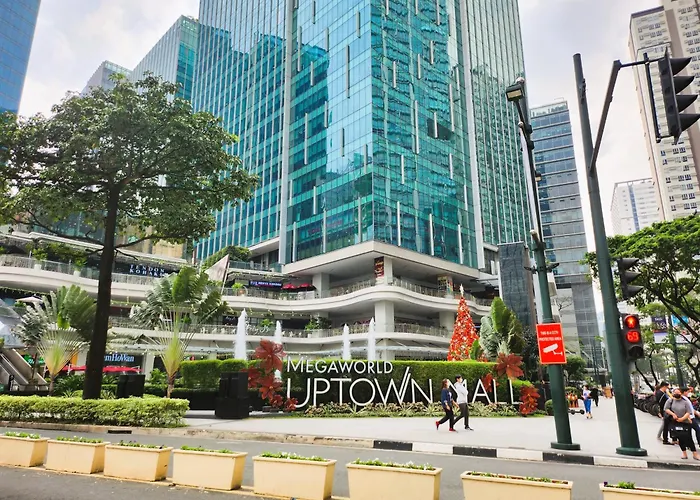 Bgc One Uptown King Bed 3 Min Walk To Malls And Restaurants