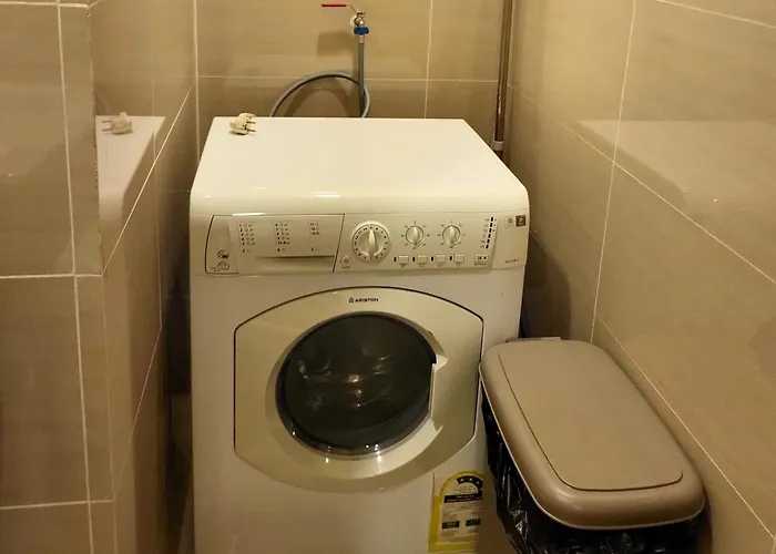 Bgc One Uptown King Bed 3 Min Walk To Malls And Restaurants Apartment