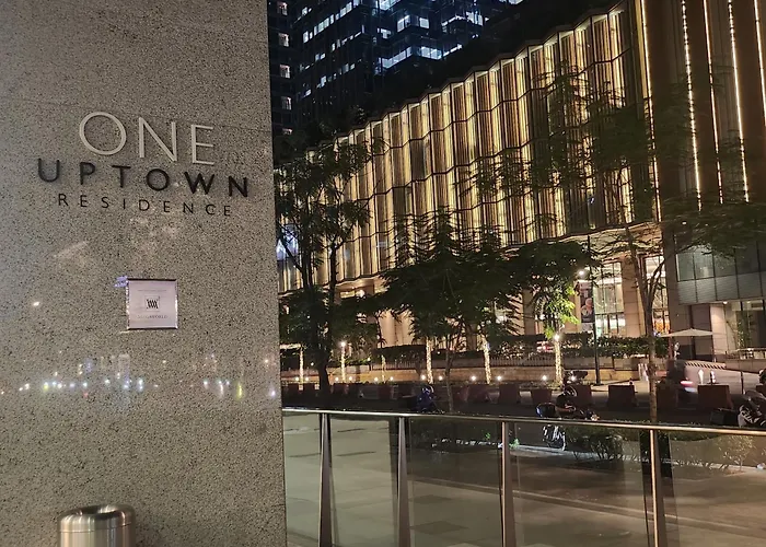 Bgc One Uptown King Bed 3 Min Walk To Malls And Restaurants * Manila