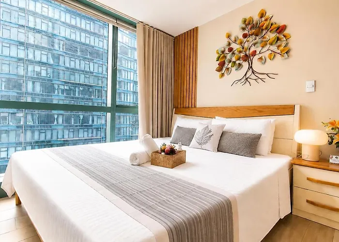 Bgc One Uptown King Bed 3 Min Walk To Malls And Restaurants Apartment